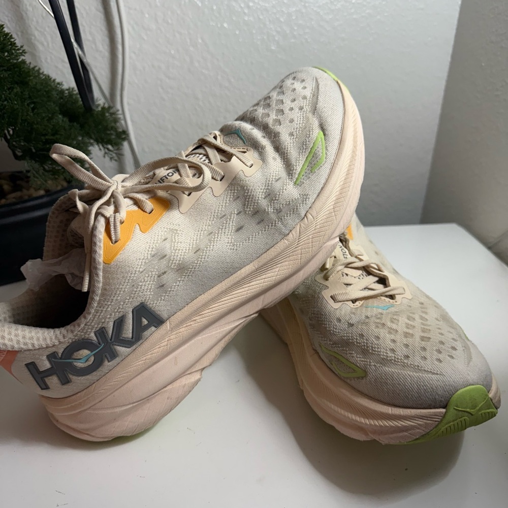 Hoka  women size 10.5 Clifton 9 Athletic Shoes in Gray and Green - Picture 3 of 11